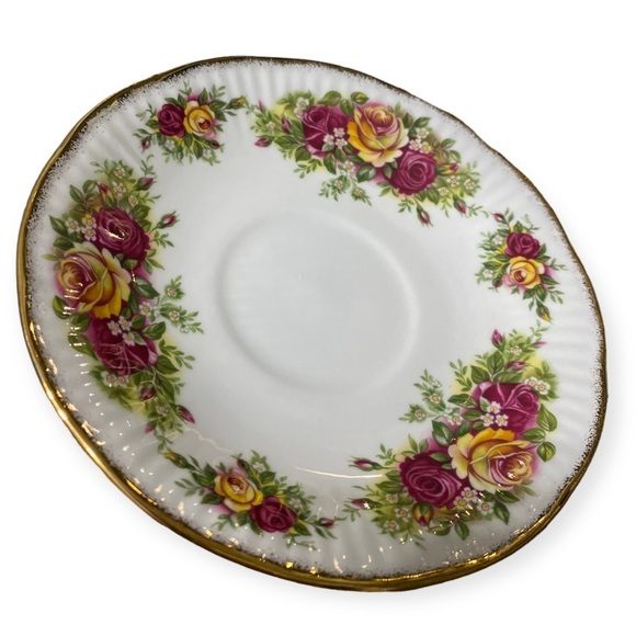 Elizabethan English Garden Fine Bone China Tea Cup & Saucer - Picture 13 of 15